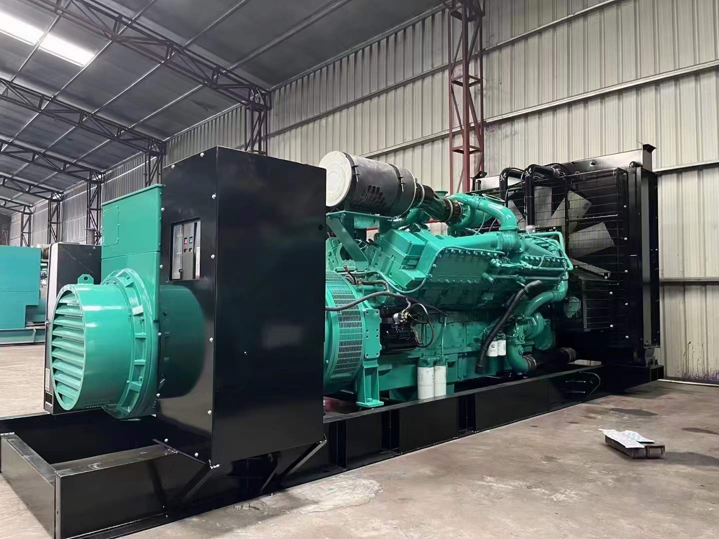三山如何降低 800kW 柴油发电机输出电流的波动？